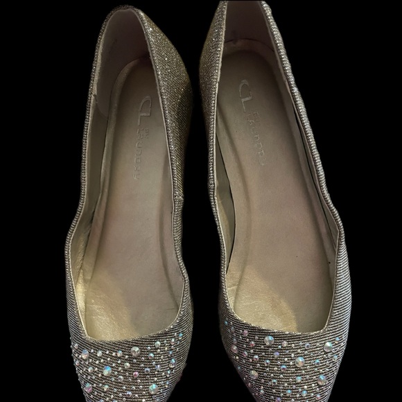CL by Laundry Glittering Gold Flats with Embellishments - Picture 1 of 5